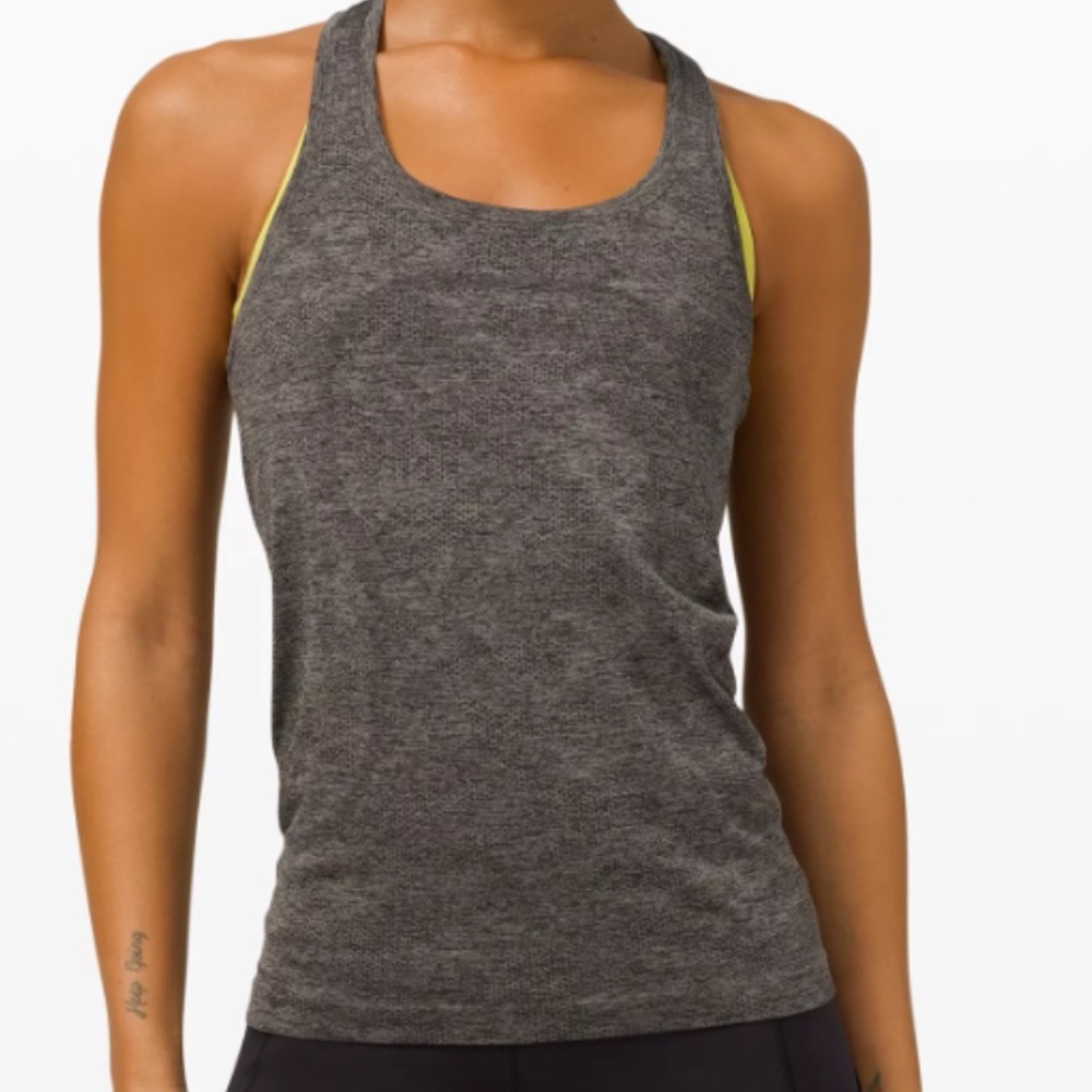 Size 6 lulu tank